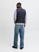 Ladda upp bild till gallerivisning, model_shot-back
