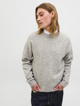 Ladda upp bild till gallerivisning, model_shot-creative
