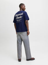 Ladda upp bild till gallerivisning, model_shot-back
