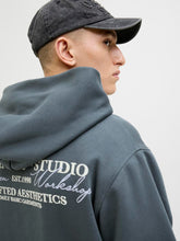 Ladda upp bild till gallerivisning, model_shot-creative
