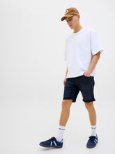 Ladda upp bild till gallerivisning, model_shot-creative
