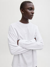 Ladda upp bild till gallerivisning, model_shot-creative
