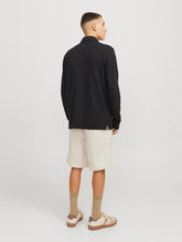 Ladda upp bild till gallerivisning, model_shot-back
