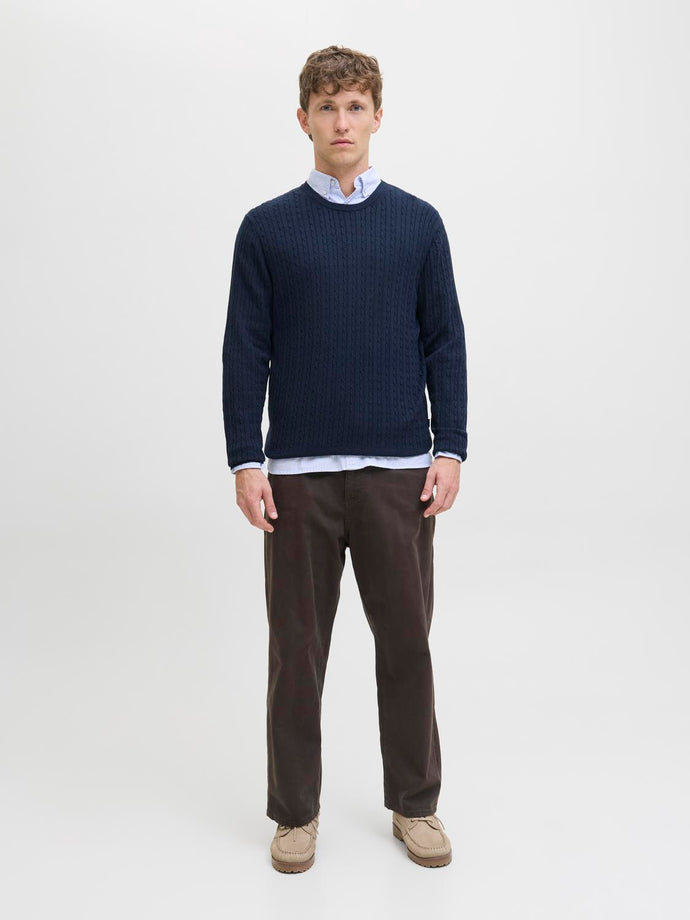 model_shot-front_full
