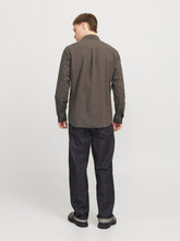 Ladda upp bild till gallerivisning, model_shot-back
