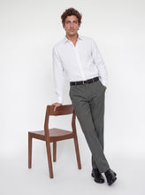 Ladda upp bild till gallerivisning, model_shot-creative
