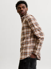 Ladda upp bild till gallerivisning, model_shot-creative
