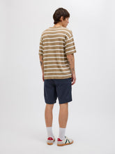 Ladda upp bild till gallerivisning, model_shot-back
