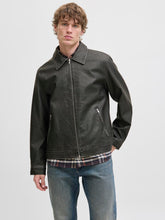 Ladda upp bild till gallerivisning, model_shot-front
