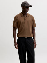 Ladda upp bild till gallerivisning, model_shot-creative
