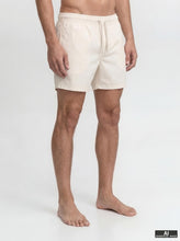 Ladda upp bild till gallerivisning, model_shot-front
