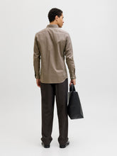 Ladda upp bild till gallerivisning, model_shot-back
