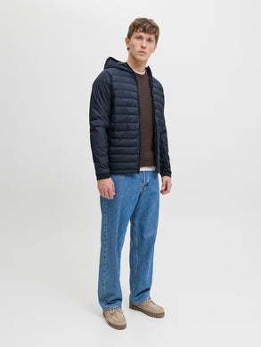model_shot-front_full