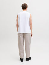 Ladda upp bild till gallerivisning, model_shot-back
