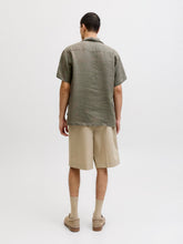 Ladda upp bild till gallerivisning, model_shot-back
