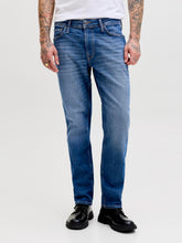 Ladda upp bild till gallerivisning, model_shot-front
