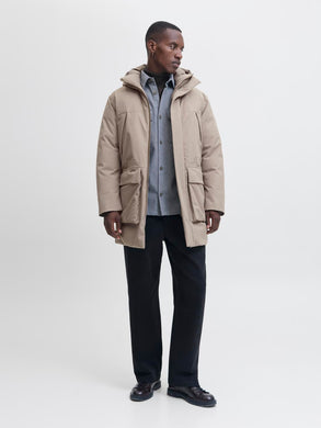 model_shot-front_full