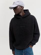 Ladda upp bild till gallerivisning, model_shot-creative
