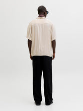 Ladda upp bild till gallerivisning, model_shot-back

