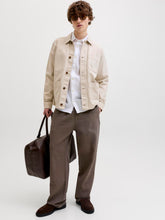 Ladda upp bild till gallerivisning, model_shot-creative
