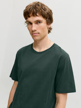 Ladda upp bild till gallerivisning, model_shot-creative
