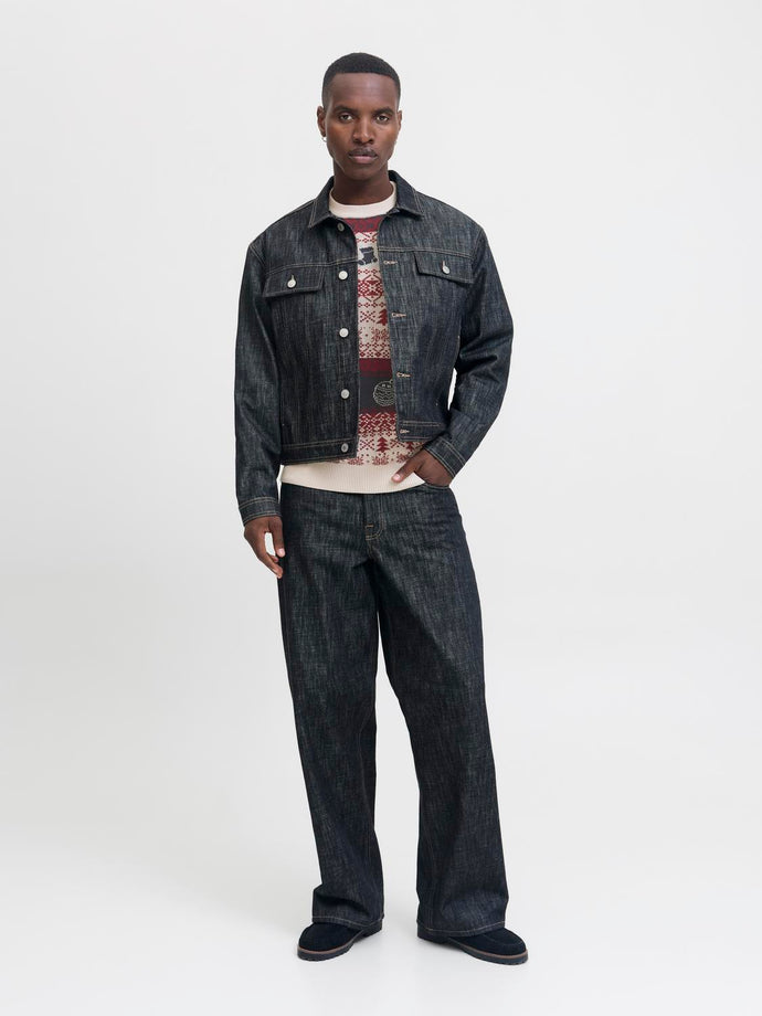 model_shot-front_full