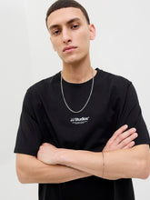 Ladda upp bild till gallerivisning, model_shot-creative

