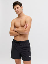 Ladda upp bild till gallerivisning, model_shot-creative
