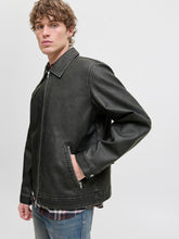 Ladda upp bild till gallerivisning, model_shot-creative
