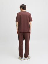Ladda upp bild till gallerivisning, model_shot-back
