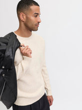 Ladda upp bild till gallerivisning, model_shot-creative
