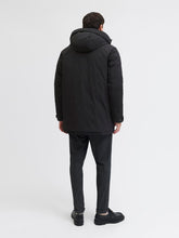Ladda upp bild till gallerivisning, model_shot-back
