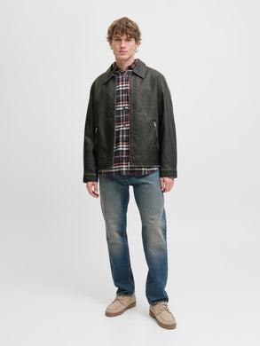 model_shot-front_full