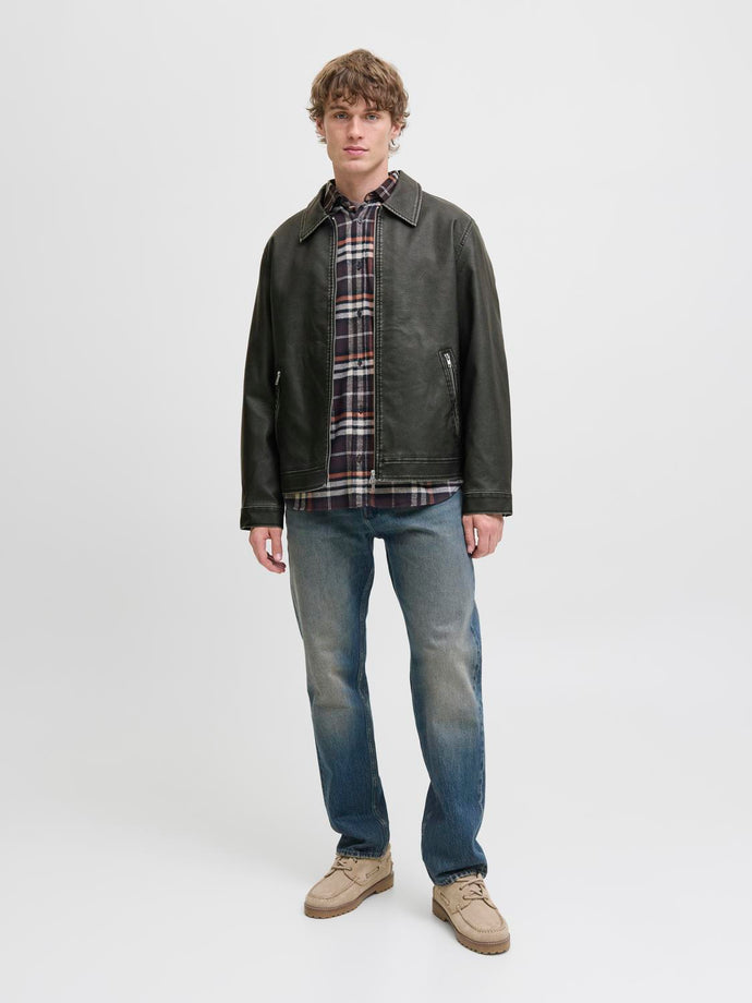 model_shot-front_full