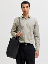 Ladda upp bild till gallerivisning, model_shot-front
