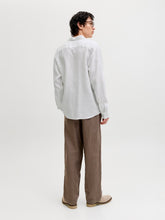 Ladda upp bild till gallerivisning, model_shot-back
