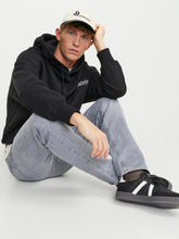 Ladda upp bild till gallerivisning, model_shot-creative
