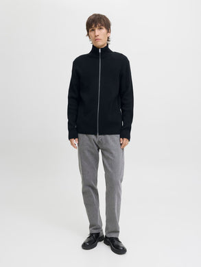 model_shot-front_full