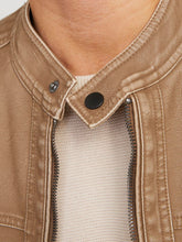 Ladda upp bild till gallerivisning, model_shot-detail
