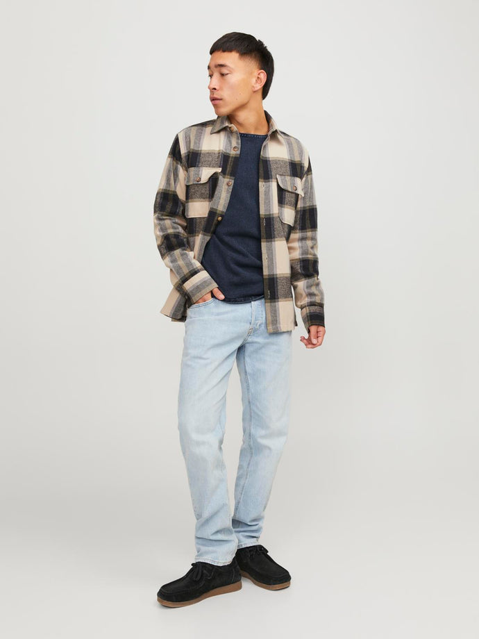 model_shot-front_full