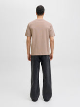 Ladda upp bild till gallerivisning, model_shot-back
