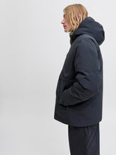 Ladda upp bild till gallerivisning, model_shot-creative
