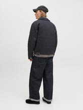 Ladda upp bild till gallerivisning, model_shot-back
