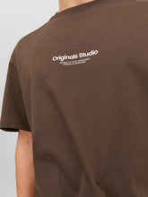 Ladda upp bild till gallerivisning, JORVESTERBRO T-Shirt - Chocolate Brown
